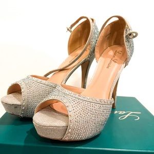 Lauren Lorraine pumps